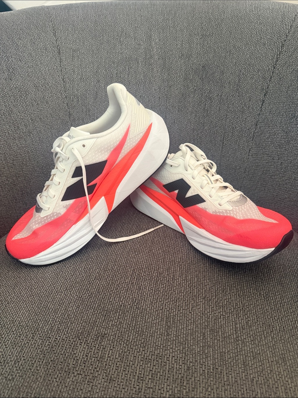 New Balance men’s and Coral Running Shoes—-fuel cell worn only a few times - Picture 6 of 6